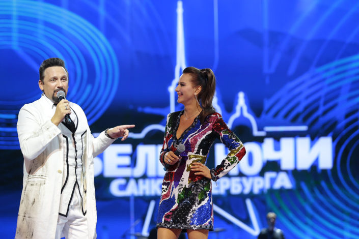 Елена Север и Стас Михайлов на сцене фестиваля "Белые ночи Санкт-Петербурга"